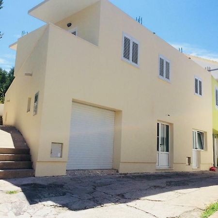 Apartmani Kronjac Milna  Eksteriør billede