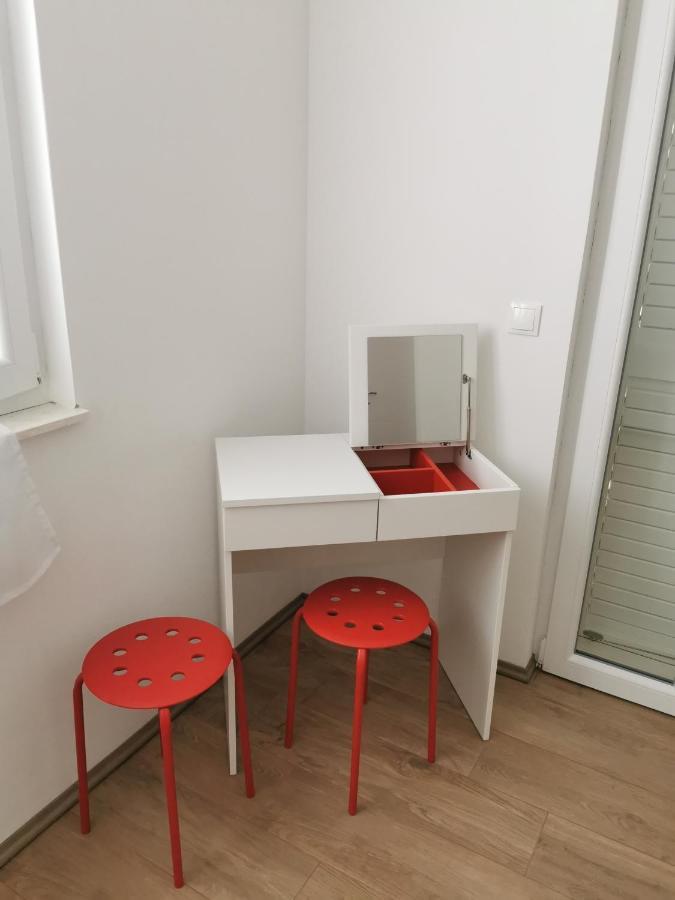 Apartmani Kronjac Milna  Eksteriør billede