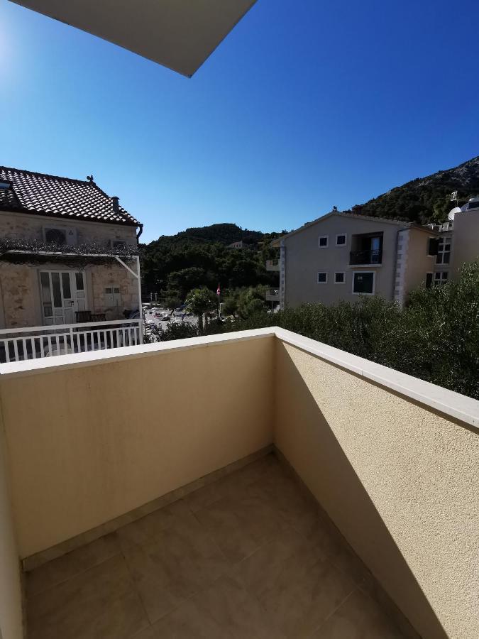 Apartmani Kronjac Milna  Eksteriør billede