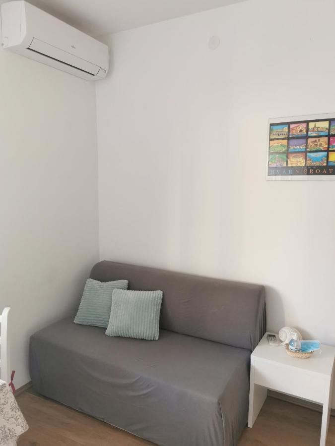 Apartmani Kronjac Milna  Eksteriør billede