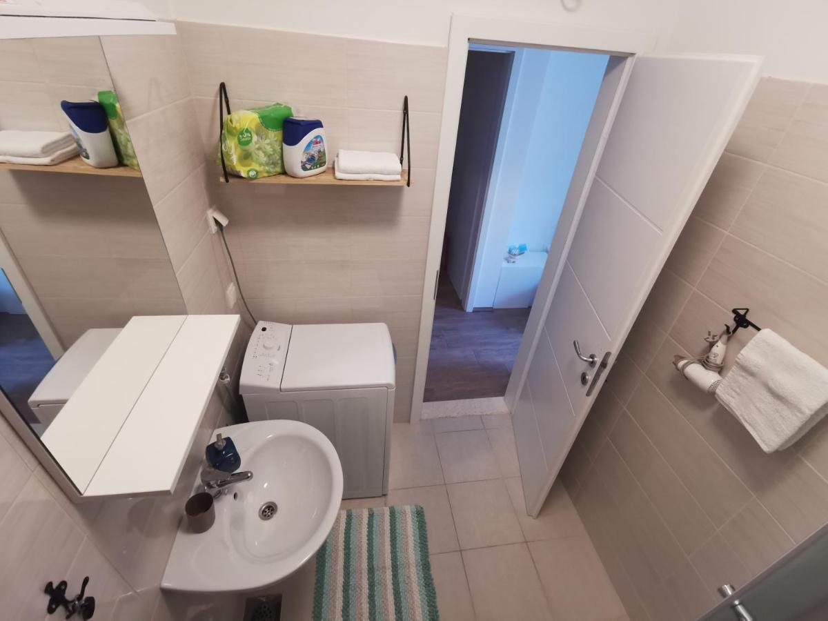 Apartmani Kronjac Milna  Eksteriør billede