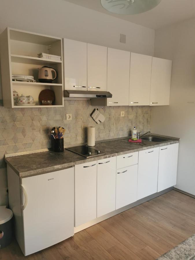 Apartmani Kronjac Milna  Eksteriør billede